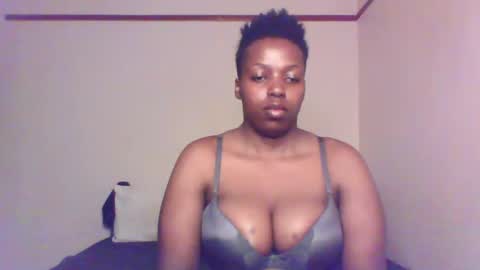 QUEEN online show from January 4, 12:05 am