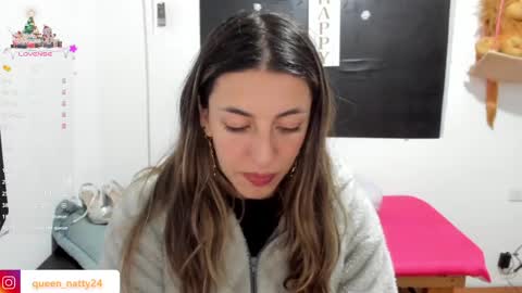 Snapshot of queen_natttyy chatting on January 12, 12:39 am queen_natttyy online show from January 12, 12:39 am