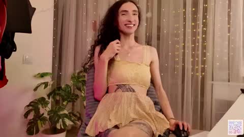 queen_of_tease online show from October 31, 6:52 pm