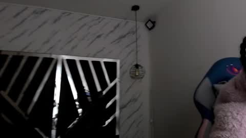   online show from November 1, 11:42 am