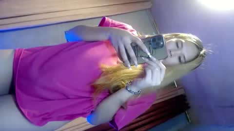 CALL ME YOUR QUEEN AIVY1 online show from September 10, 10:00 pm