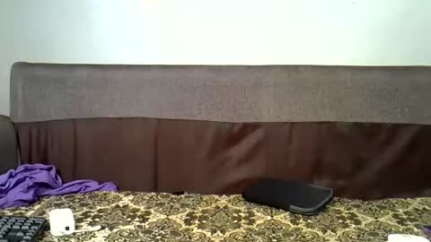 queenbeka online show from April 27, 8:01 am