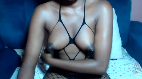 queenchloe1 online show from July 8, 9:02 am
