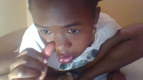 queenleona61 online show from November 24, 5:28 am