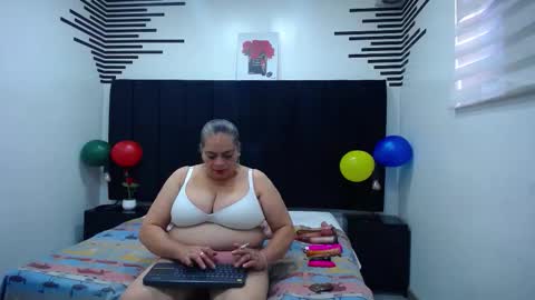 VickyBoobss online show from November 1, 12:59 pm