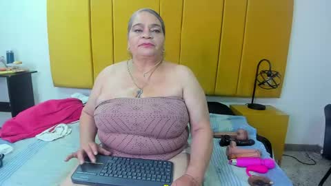 VickyBoobss online show from April 15, 7:38 pm