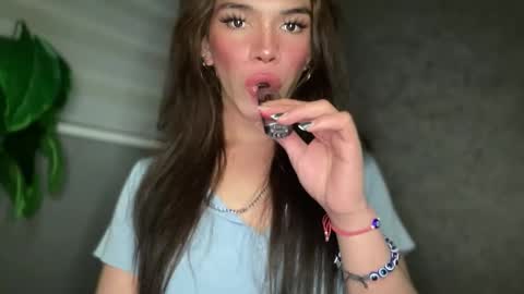 QUEEN online show from December 15, 12:45 pm