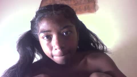 queennaya online show from July 29, 9:15 pm
