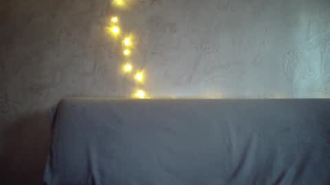 QueenOfModels online show from January 23, 1:45 pm