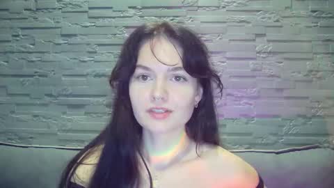 QueenOfModels online show from November 14, 5:59 pm