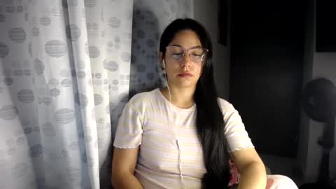 Paola online show from June 12, 2:43 am