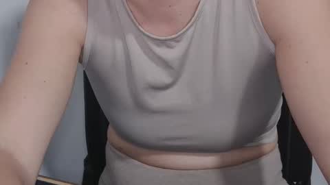 quickgirl_38 online show from April 26, 5:10 pm