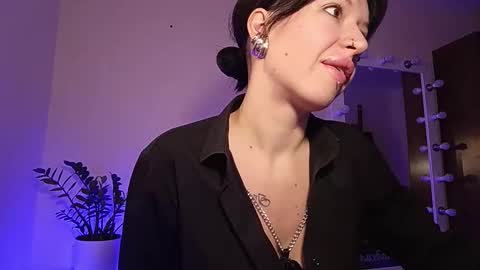 Snapshot of quiet_smile chatting on September 24, 9:54 pm quiet_smile online show from September 24, 9:54 pm