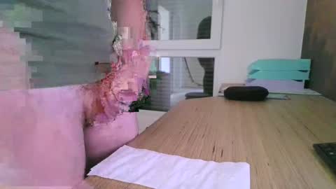 quik1234 online show from March 7, 9:18 am