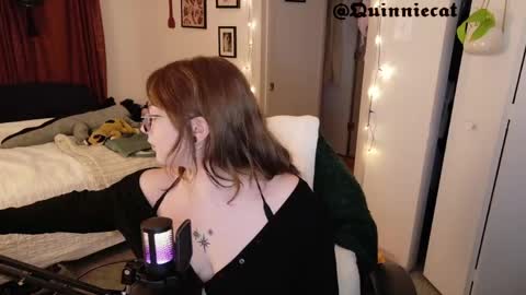 Quinn online show from June 3, 1:41 am
