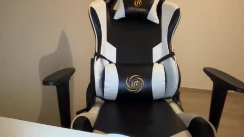 Quinnyelena online show from January 23, 8:13 pm