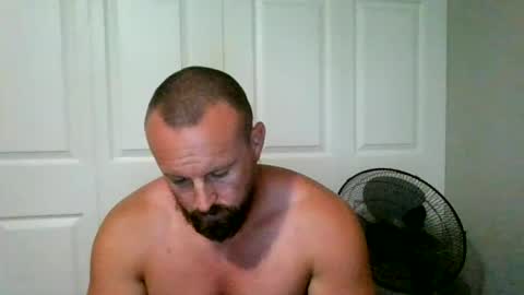 r_shackleford15 online show from July 5, 5:09 pm