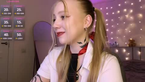 Rebecca  Becc online show from April 16, 6:30 pm