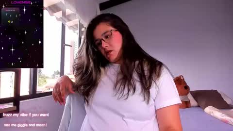 Rachel Foss online show from November 25, 7:12 pm