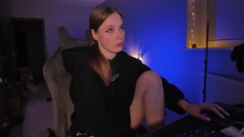 Snapshot of rachel_passion chatting on December 10, 12:39 am Diana online show from December 10, 12:39 am