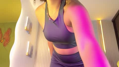 Snapshot of rachel_rivera99 chatting on October 21, 11:37 am rachel_rivera99 online show from October 21, 11:37 am