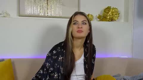 RachellSimpson online show from October 22, 7:15 pm