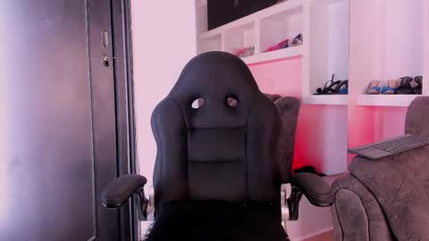 Radiant Naomi online show from March 11, 11:57 am