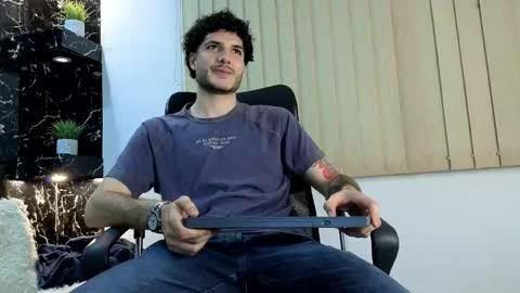 R A F A E L online show from March 8, 2:04 am