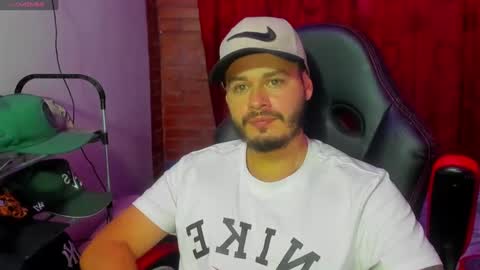 ragnar_lothbrok77 online show from March 11, 4:41 am