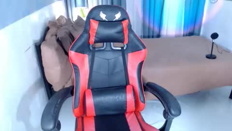 itsmeRailey online show from September 22, 12:15 am