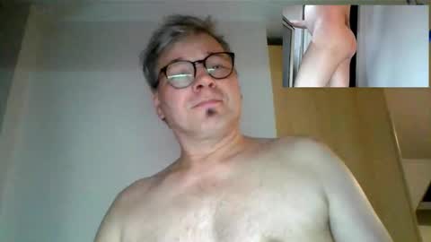 Rainer online show from December 2, 9:45 pm