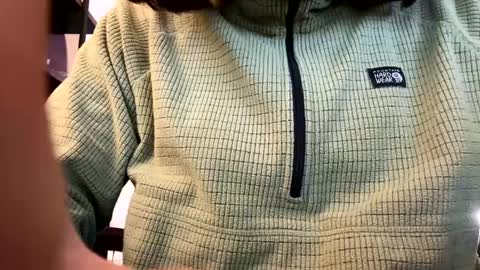 Snapshot of rainier1234 chatting on December 3, 5:28 pm Alex online show from December 3, 5:28 pm