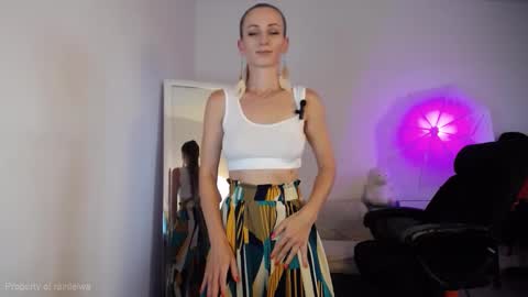 Snapshot of rainleiwa chatting on September 24, 3:52 pm Call me Lei online show from September 24, 3:52 pm