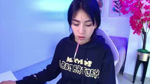 Rainy  online show from July 31, 12:06 pm
