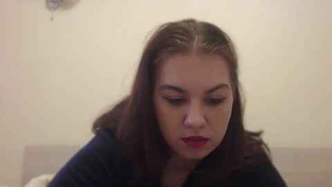 rainyvibe_ online show from October 12, 6:39 am