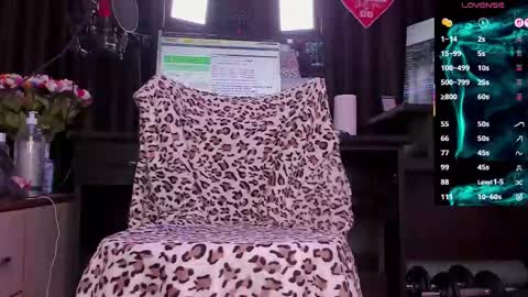 Snapshot of raissa_sky26 chatting on September 16, 2:46 am Laura online show from September 16, 2:46 am