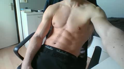 ramonjoosse2001 online show from March 27, 12:17 pm