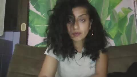 Random girl on sofa online show from February 7, 5:10 am