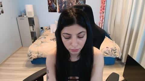 raven_haired_goddess online show from March 27, 11:22 am