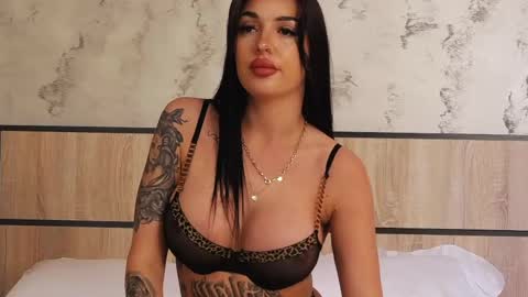 raven_inkk online show from April 21, 9:49 am