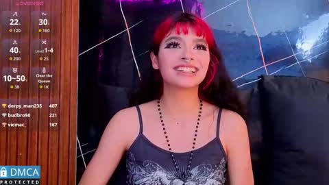 raven_rox_ online show from March 7, 8:14 am