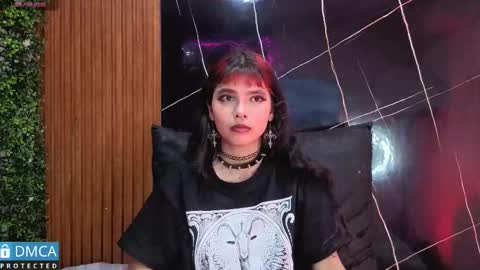 raven_rox_ online show from November 14, 4:25 am