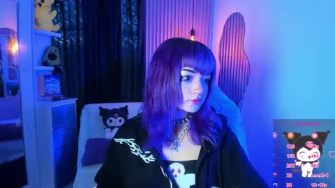 ravencollen online show from February 21, 6:33 pm