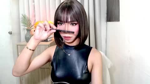 ravennaxx online show from December 16, 6:25 pm