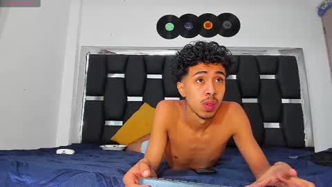 Snapshot of raydevil_ chatting on February 20, 1:08 pm Rayn online show from February 20, 1:08 pm