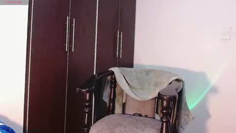 Snapshot of raydevil_ chatting on January 16, 6:16 pm Rayn online show from January 16, 6:16 pm