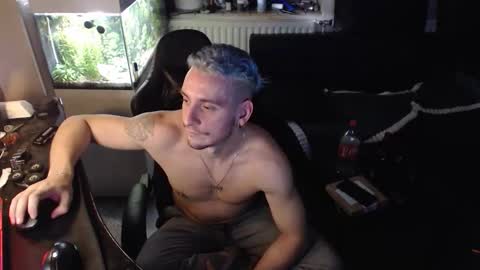 Rayzel online show from January 12, 4:58 pm