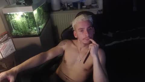 Rayzel online show from January 16, 1:25 am