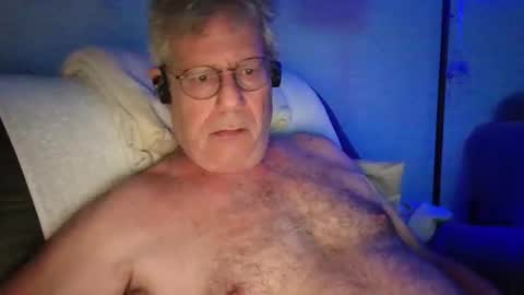 mickey95003 online show from April 10, 1:55 am