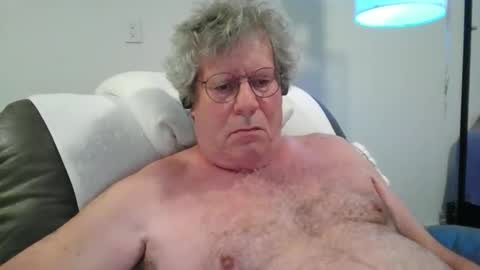 mickey95003 online show from October 25, 4:24 am